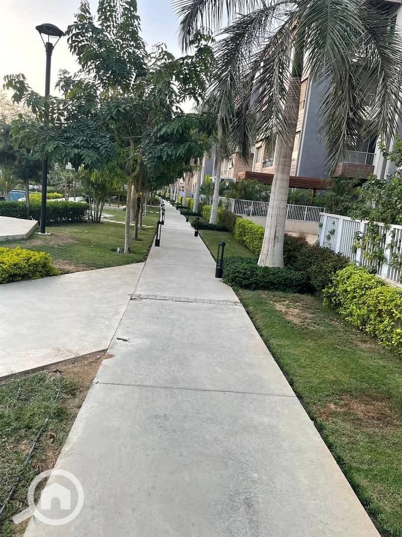 5 WhatsApp Image 2025-11-23 at 12.34. 54 (2). jpeg