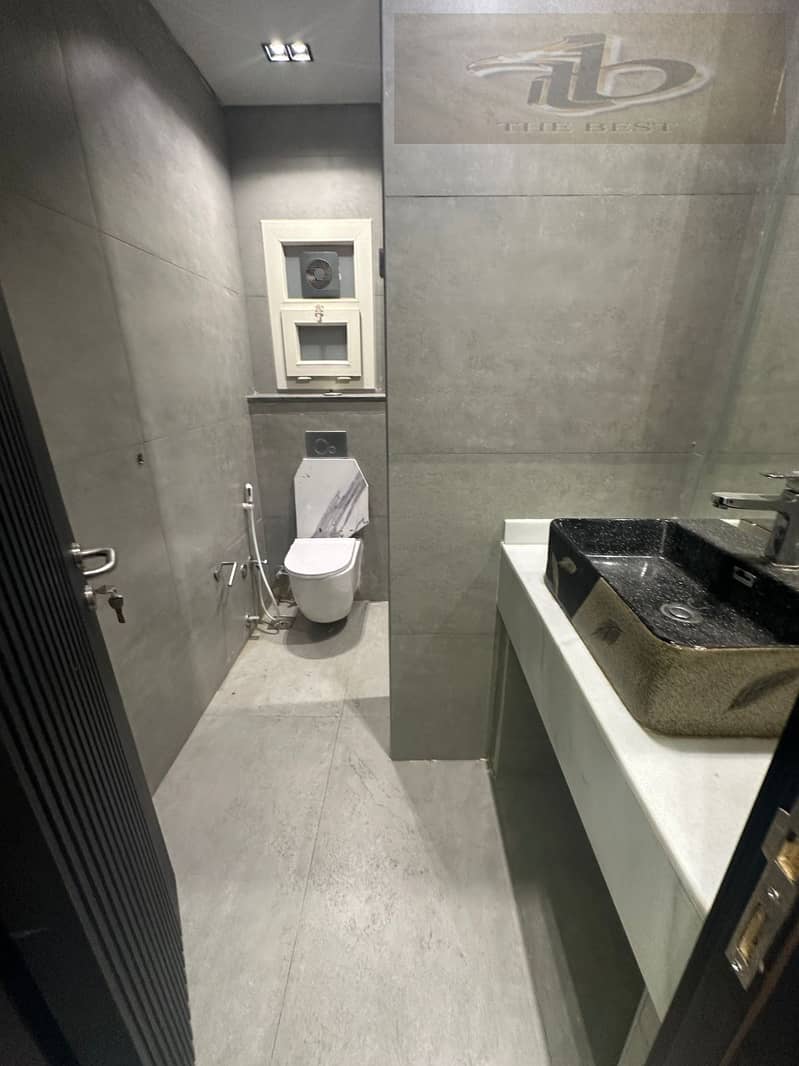 12 a1abb635-a08b-4bf5-a3c1-a1405933a528. jpeg