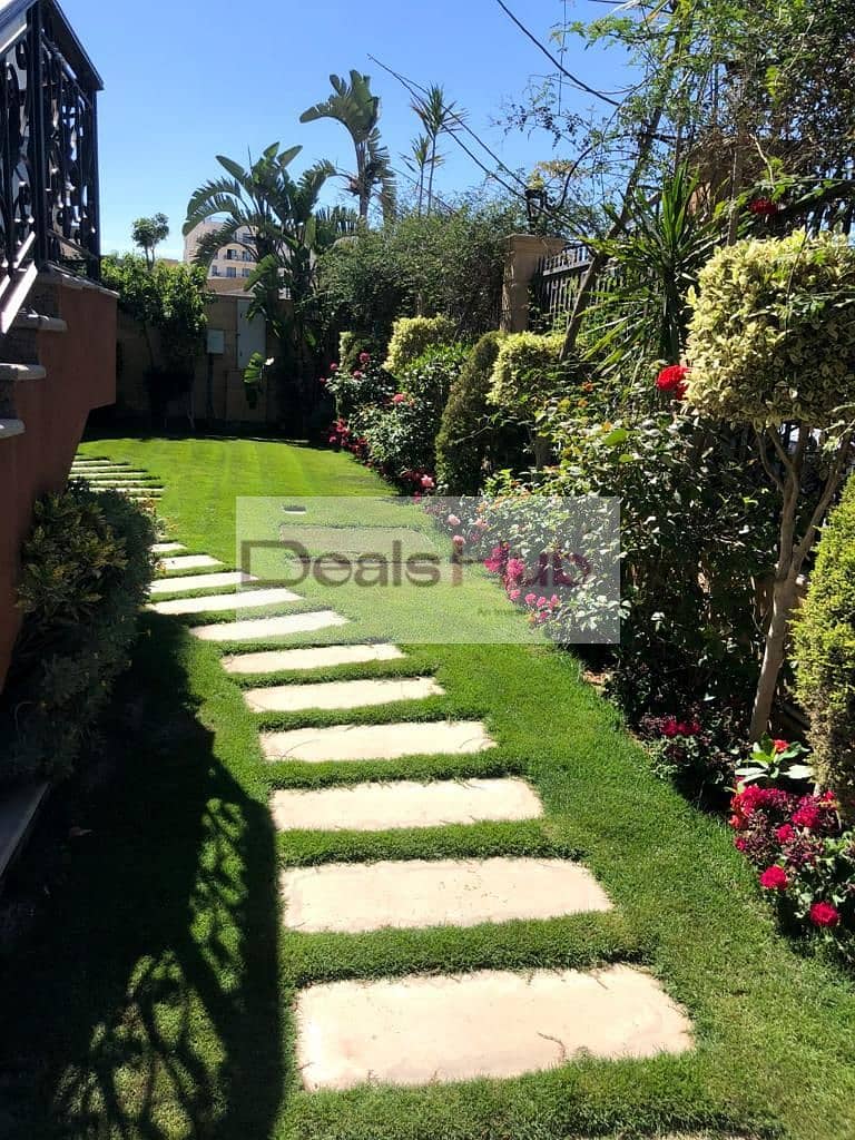 12 c440eb0c-2a77-45ed-b821-5c649a33a798. jpg