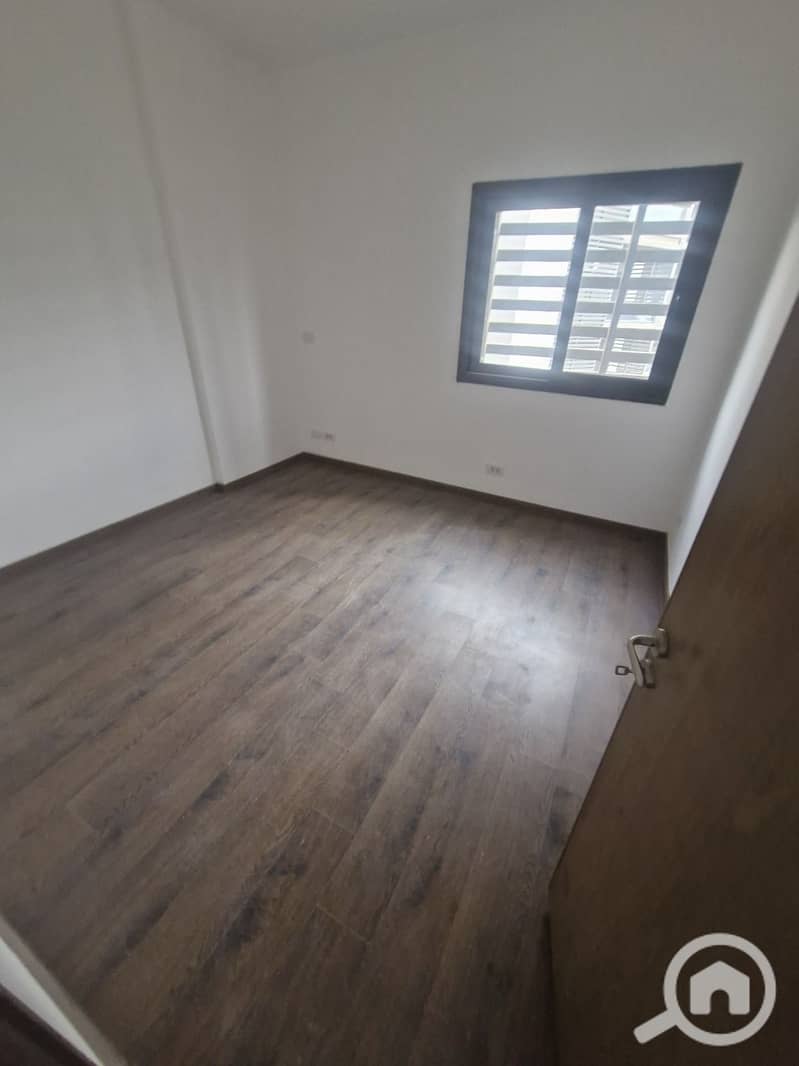 2 0ca44a68-a4df-47c6-b960-ea47878a2c39. jpg