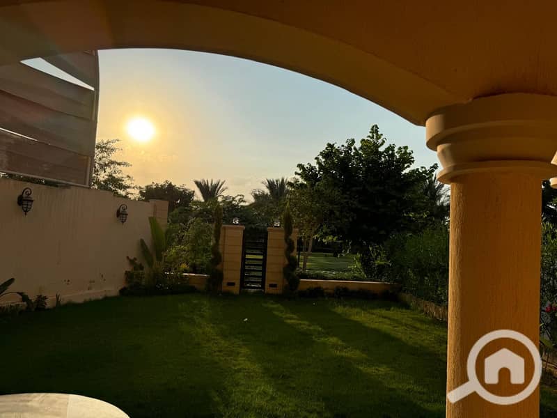 6 922fab0d-1303-49bd-a489-b4361dbd5bce. jpeg