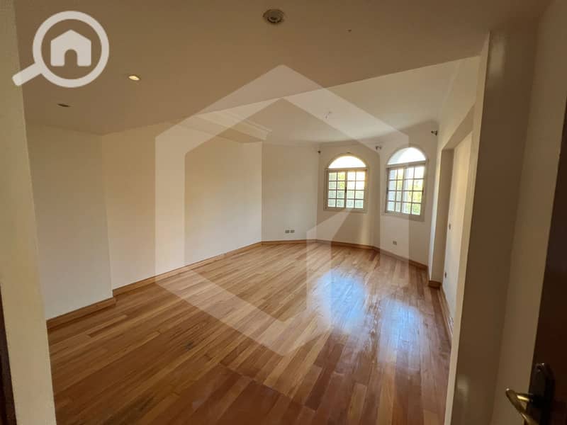 7 Beverly Hills 7. jpg