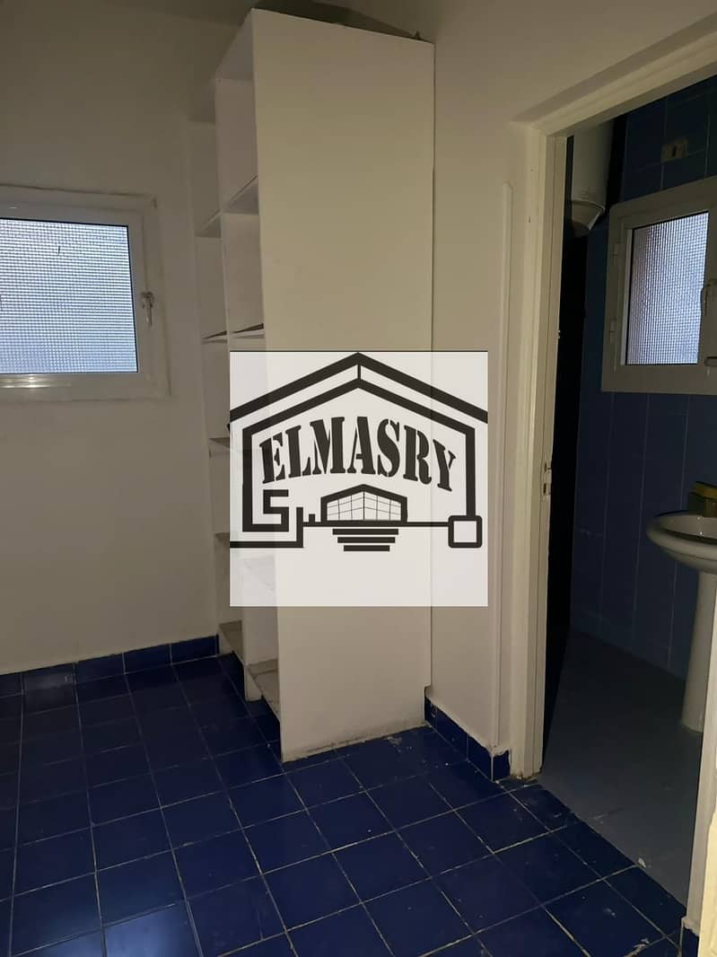 27 f3e81866-2ef9-48cf-9d3a-e429838b8f48. jpg