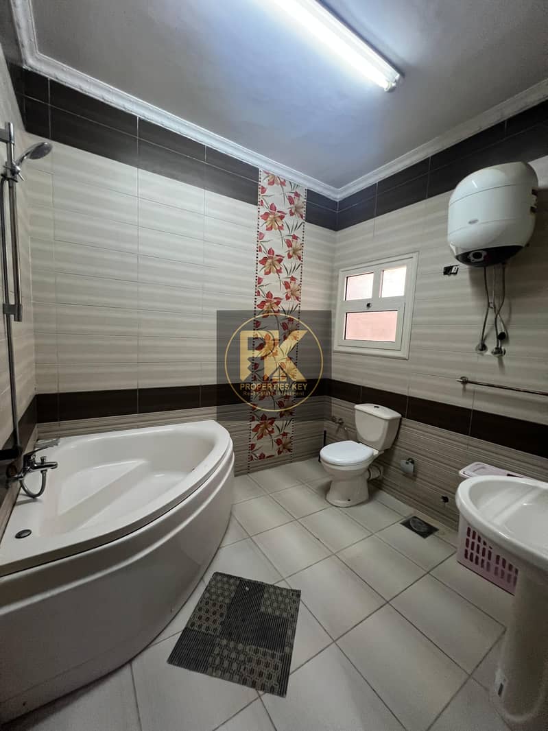 10 69A0AAAA-29ED-4954-AE5B-7A704EE2C25F. jpeg