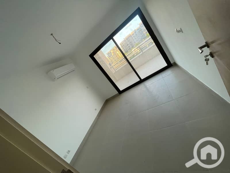 2 WhatsApp Image 2025-10-22 at 1.19. 08 AM (1). jpeg