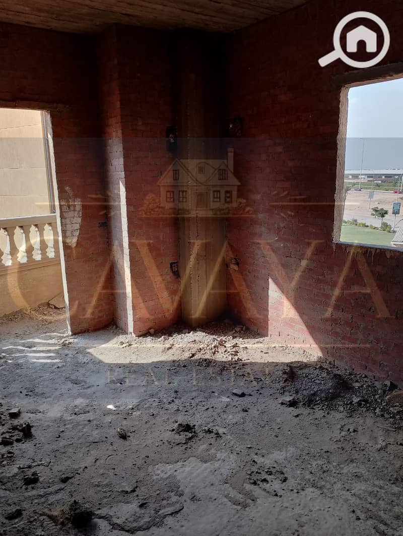 14 Untitled design (12). png