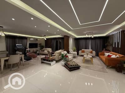 4 Bedroom Flat for Sale in New Cairo, Cairo - 586730733_1413979663414572_4324384514179553294_n. jpg