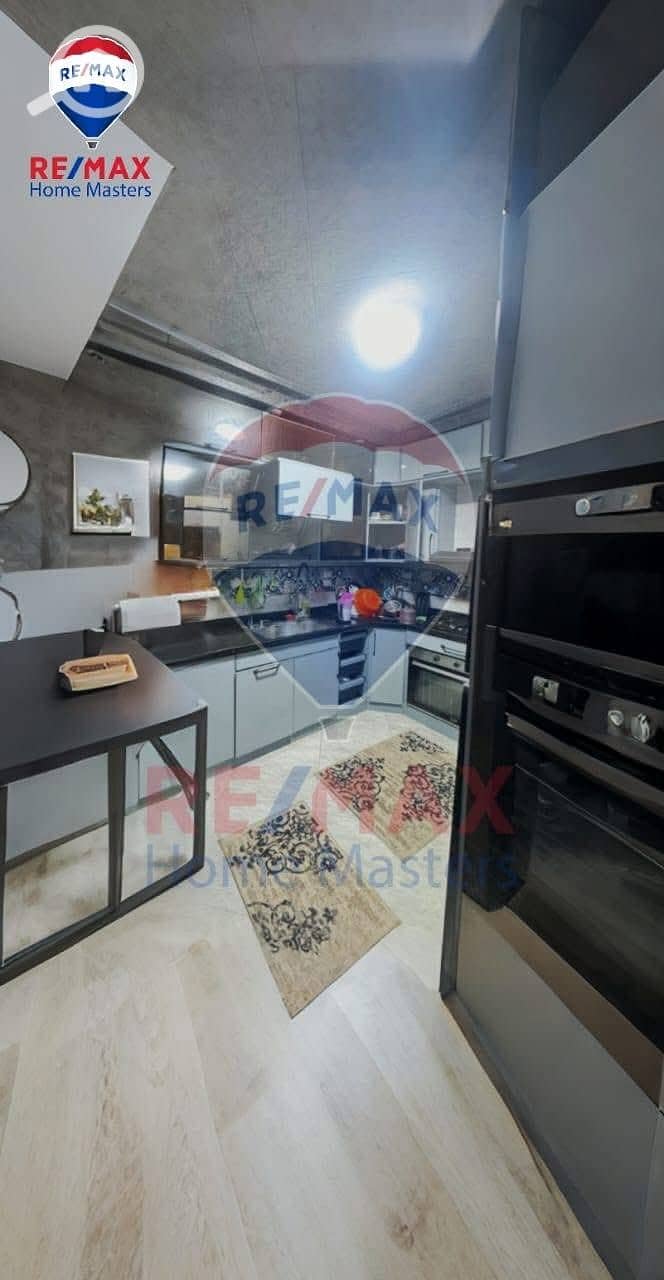 6 559453295_4193255940944963_3132843104743616570_n. jpg