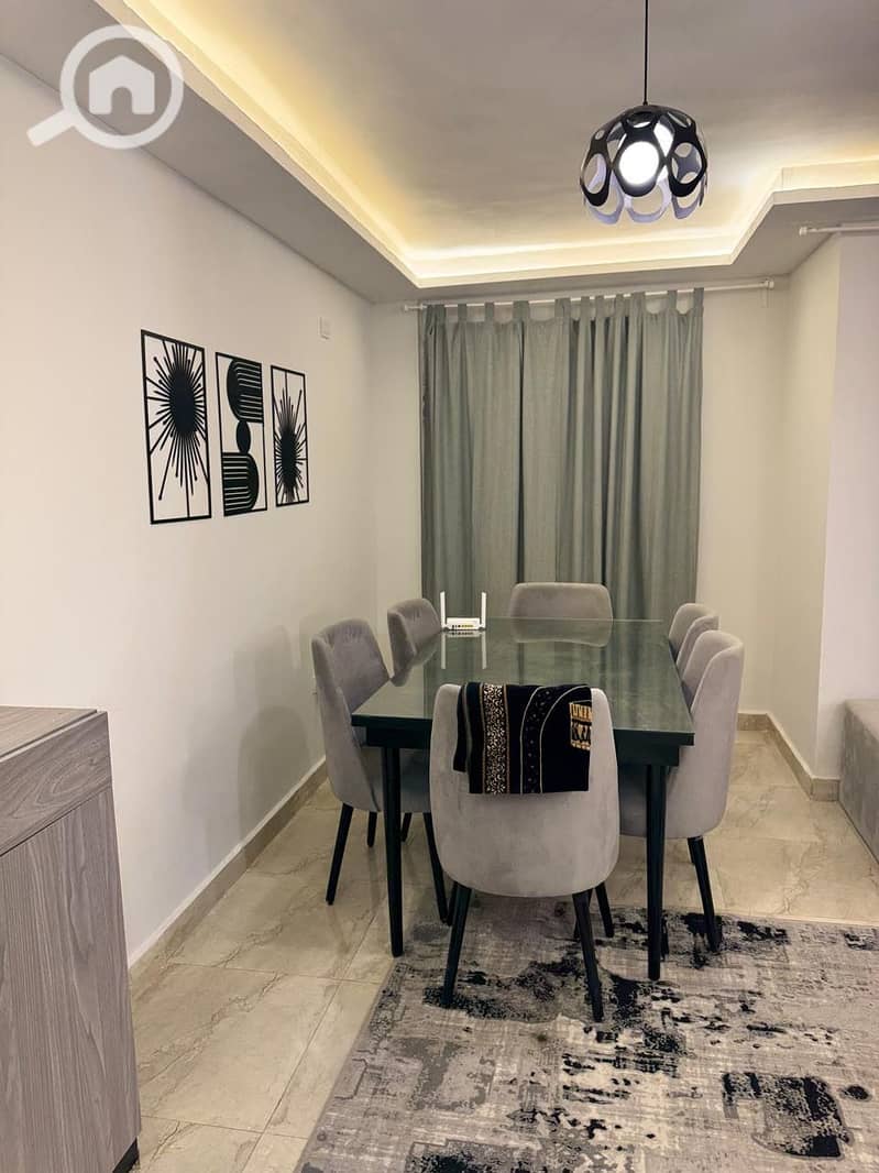 8 254f63f4-f126-48e3-9af4-95d0582dfd86. jpeg