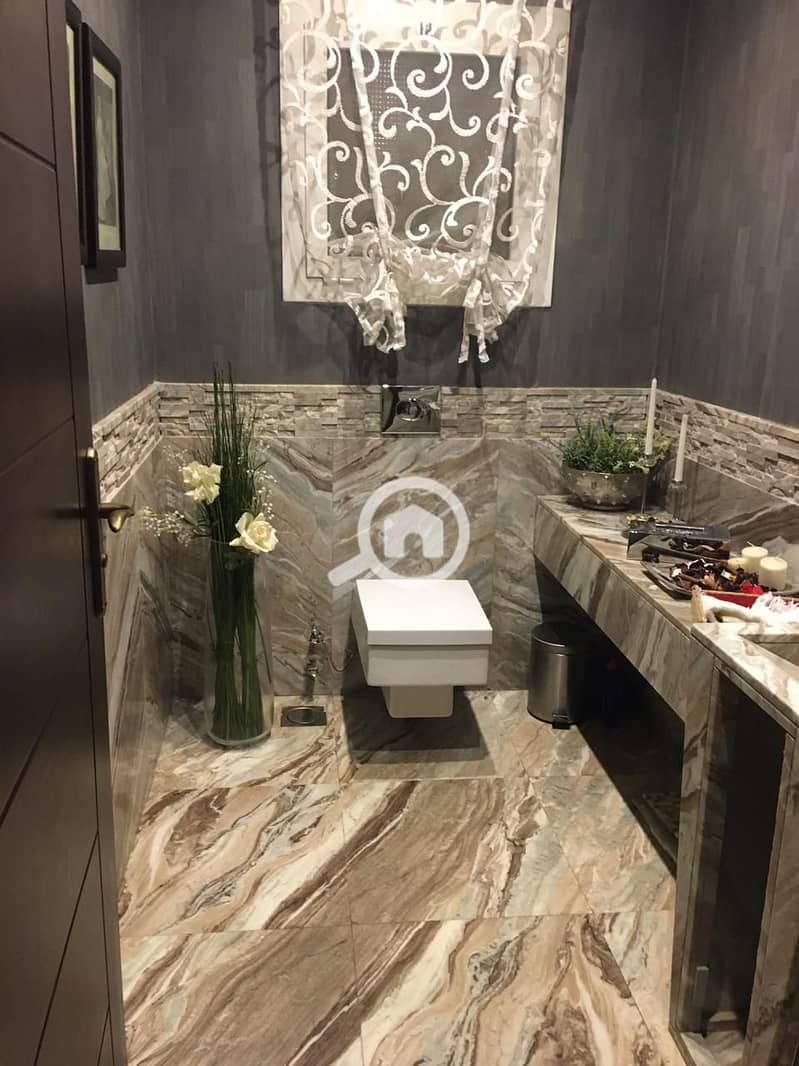 6 67c82bd1-2183-4e7d-a792-1e75fdd95444. jpg