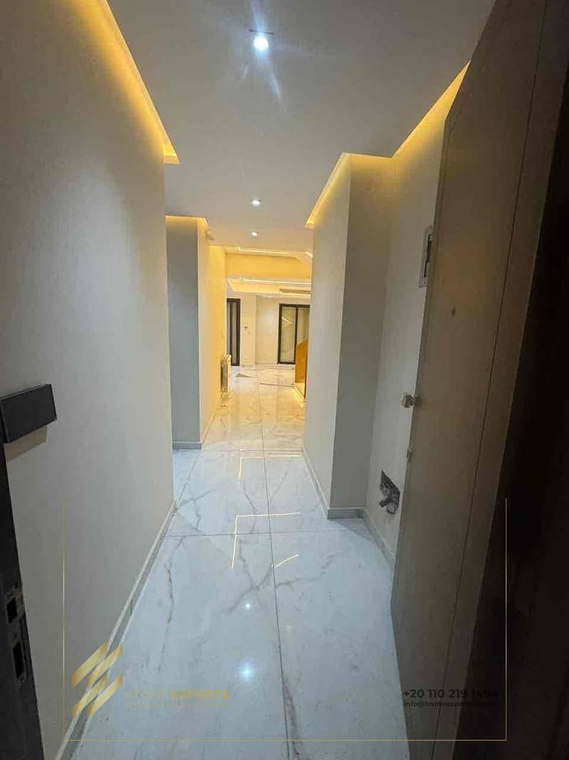 9 a5d2aa32-5cb5-44ee-86f7-6e486ad8192b. jpg