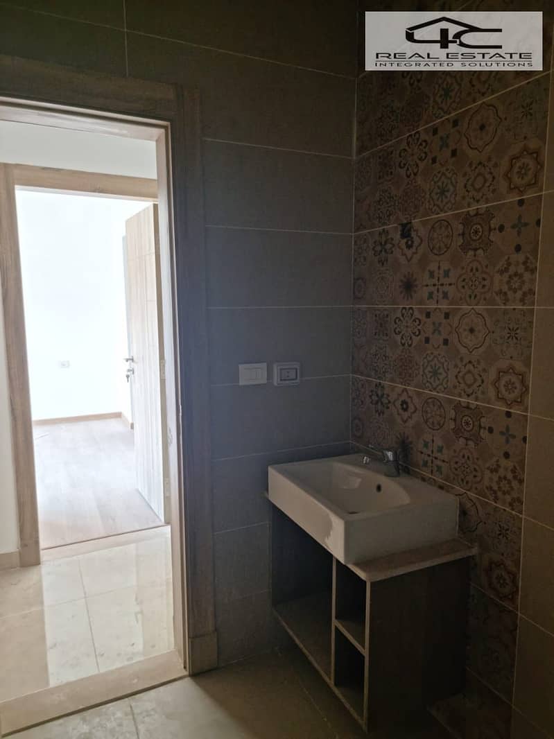 10 WhatsApp Image 2025-11-18 at 8.49. 51 PM (3). jpeg