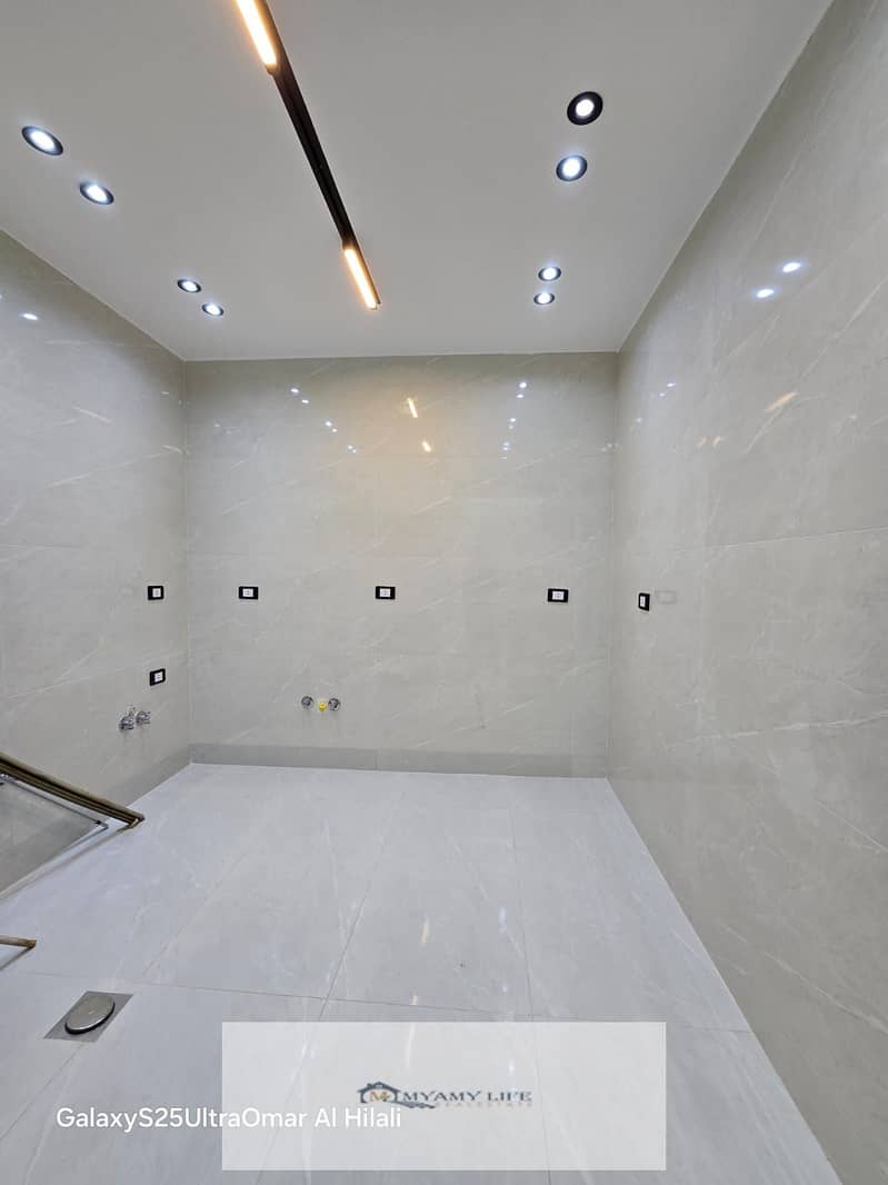 8 WhatsApp Image 2025-11-23 at 10.57. 28 AM (1). jpeg