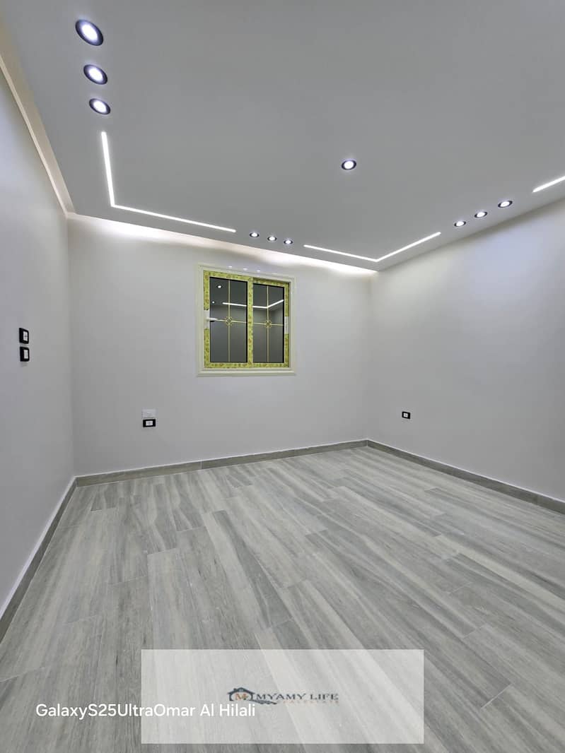 10 WhatsApp Image 2025-11-23 at 10.57. 29 AM. jpeg