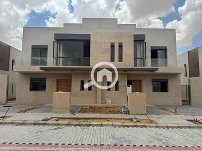 تاون هاوس 4 غرف نوم للبيع في الشيخ زايد، الجيزة - IMG-20251123-WA0017. jpg