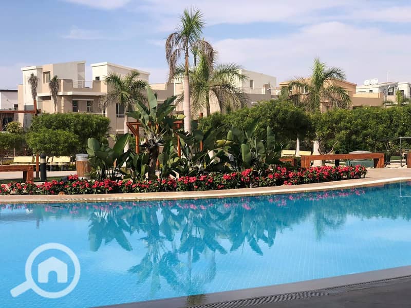 5 3d76eb8f-139e-4582-8ca8-8ccb9d050b19. jpg