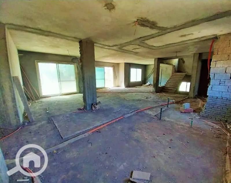 8 699a9d4c-40b5-46b8-9545-4f7a783c9746. jpg