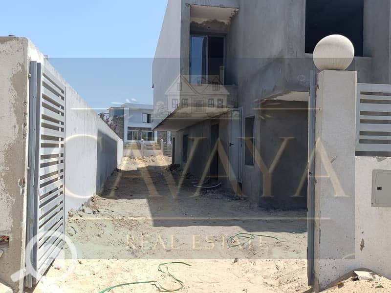 2 Untitled design (1). png