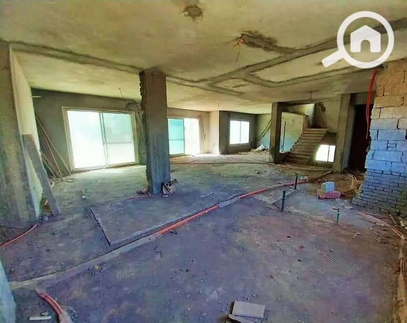 8 699a9d4c-40b5-46b8-9545-4f7a783c9746. jpg