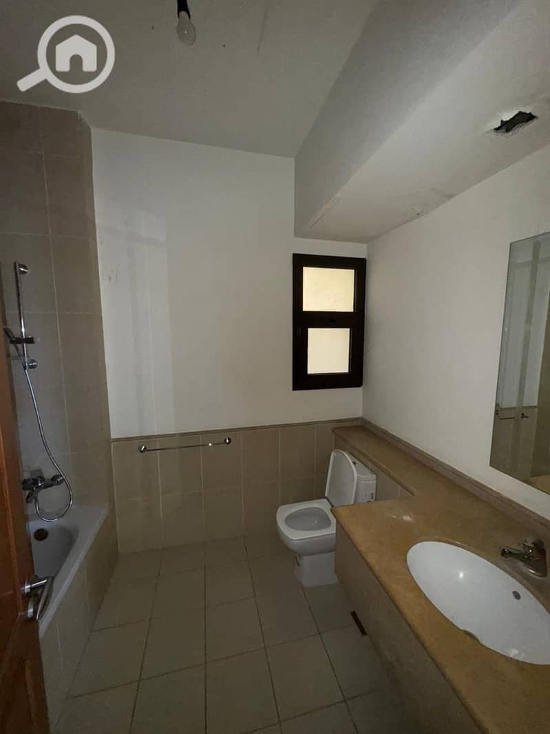 12 WhatsApp Image 2025-10-20 at 9.27. 11 PM (3). jpeg