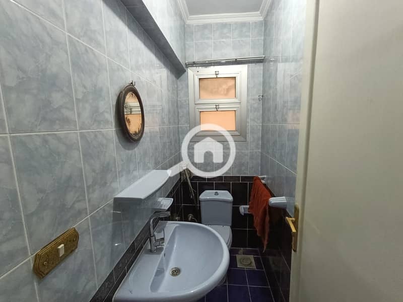 7 7575756756757575757. jpeg