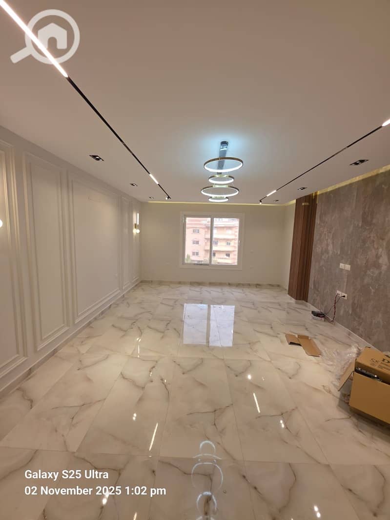 ccd8c195-5c3d-4eef-a878-84dcf192f825. jpeg