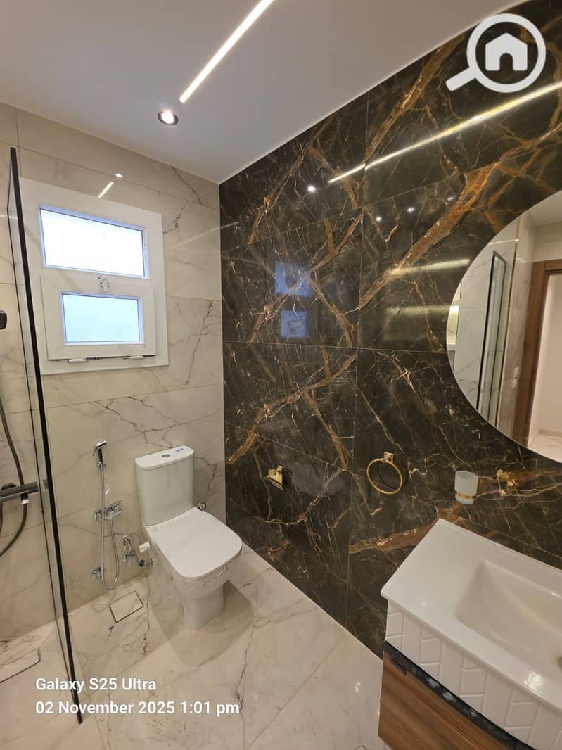 20 8067f653-816d-4d39-a52b-57d60f46afcf. jpeg