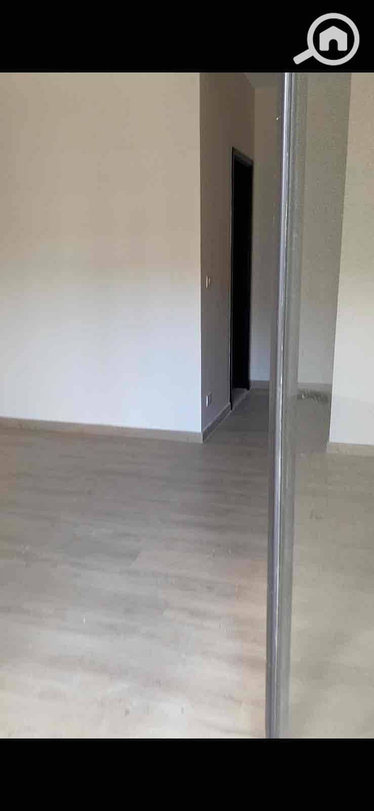 4 70bd915a-d173-4d64-8a88-ec9842f71e89. jpg