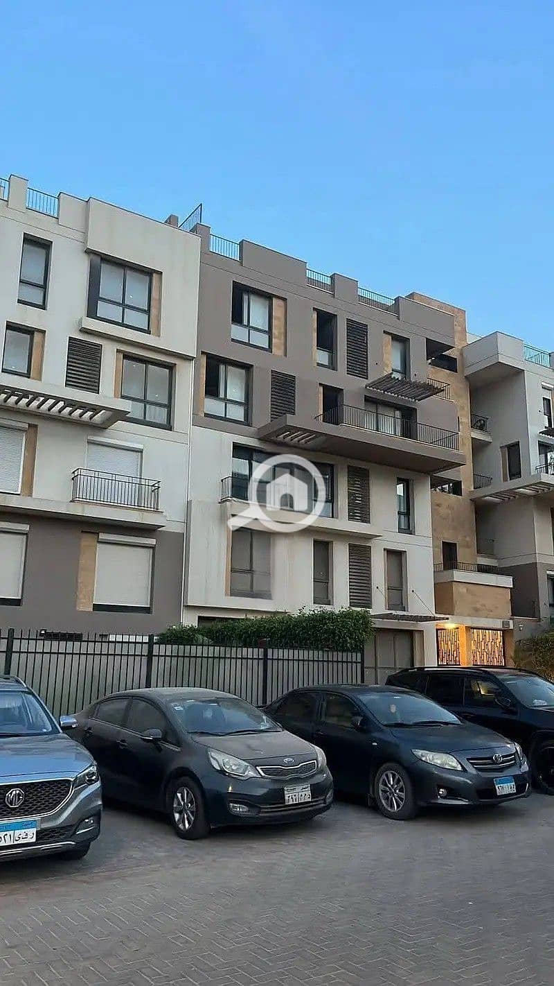 2 32539440-800x600. jpg