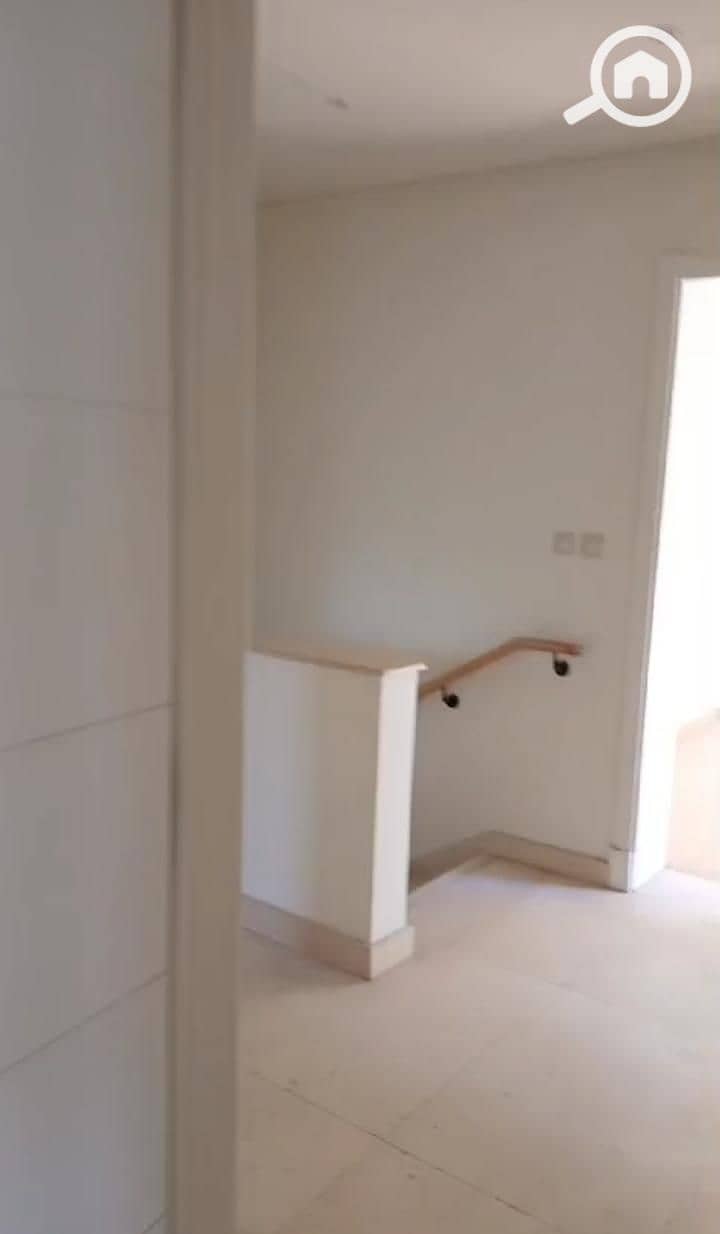 10 WhatsApp Image 2025-11-19 at 10.54. 41 PM. jpeg