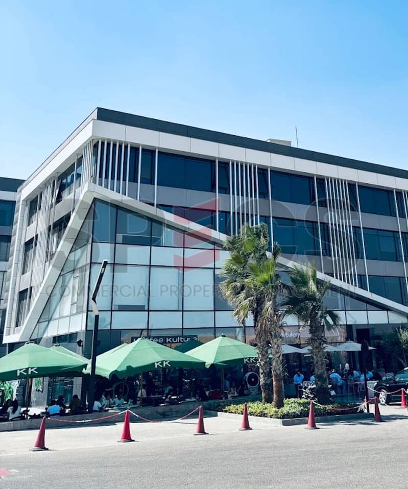 2 0464f8bd-baf9-4e32-a8e7-3efe60342c51. jpg