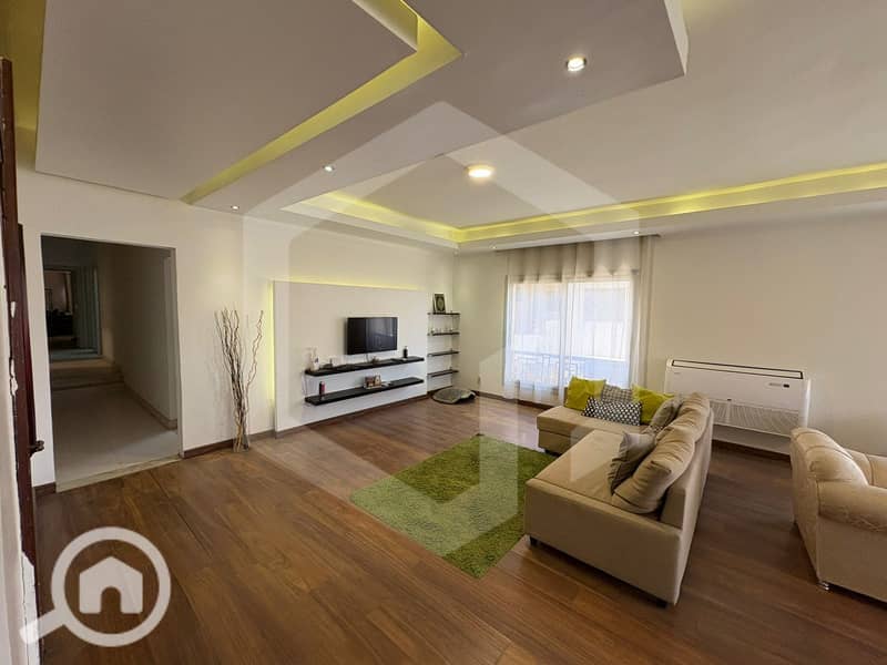 5 Beverly Hills 5. jpg