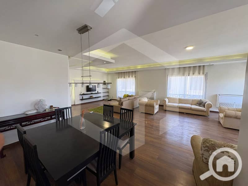 7 Beverly Hills 7. jpg