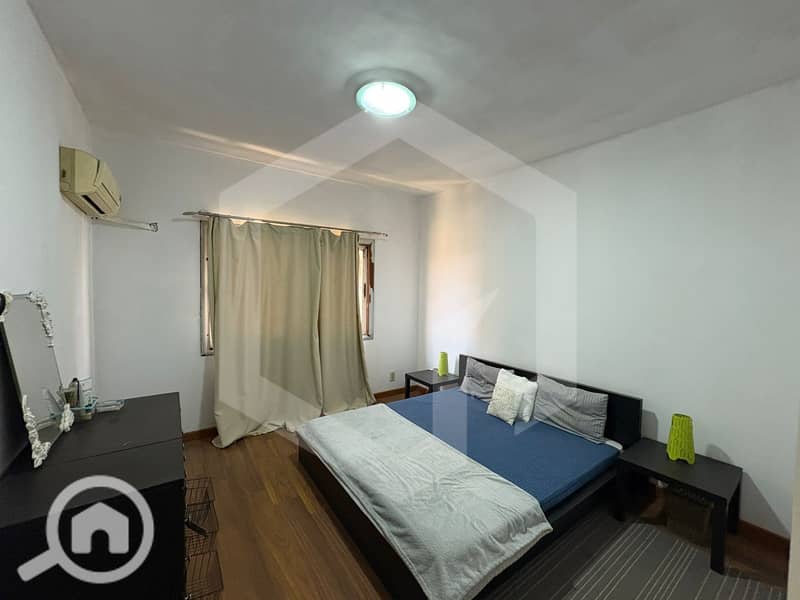 9 Beverly Hills 9. jpg