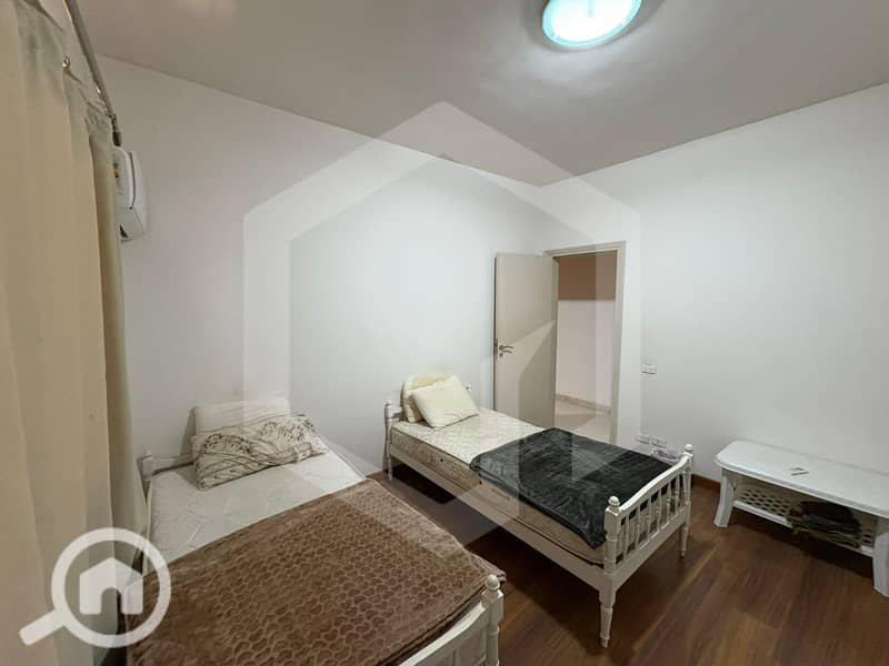 26 Beverly Hills 27. jpg