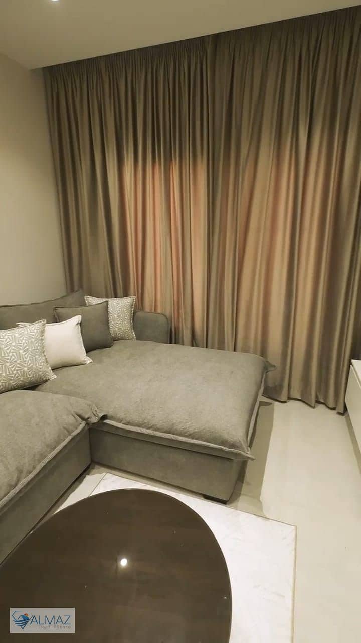 40 WhatsApp Image 2025-11-23 at 3.22. 48 PM (2). jpeg