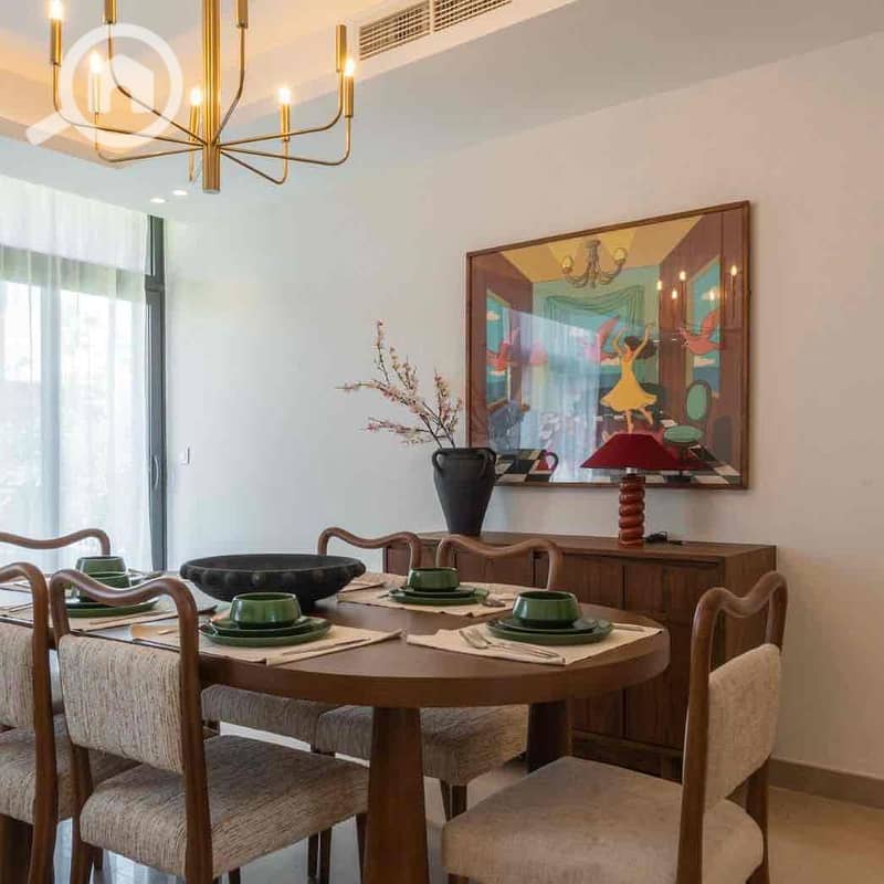 8 f7147ddd-b8b8-4b48-97bb-7700a4483e68. jpg