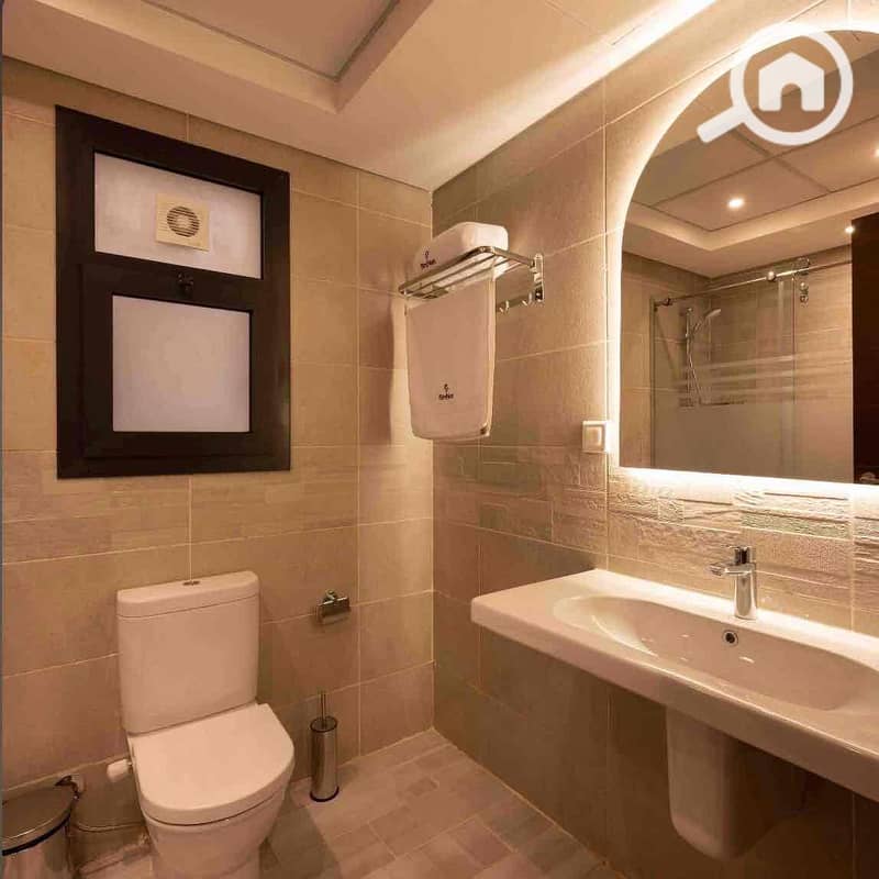 6 bc840512-8132-49fe-b8d4-78a4c34f18e3. jpg