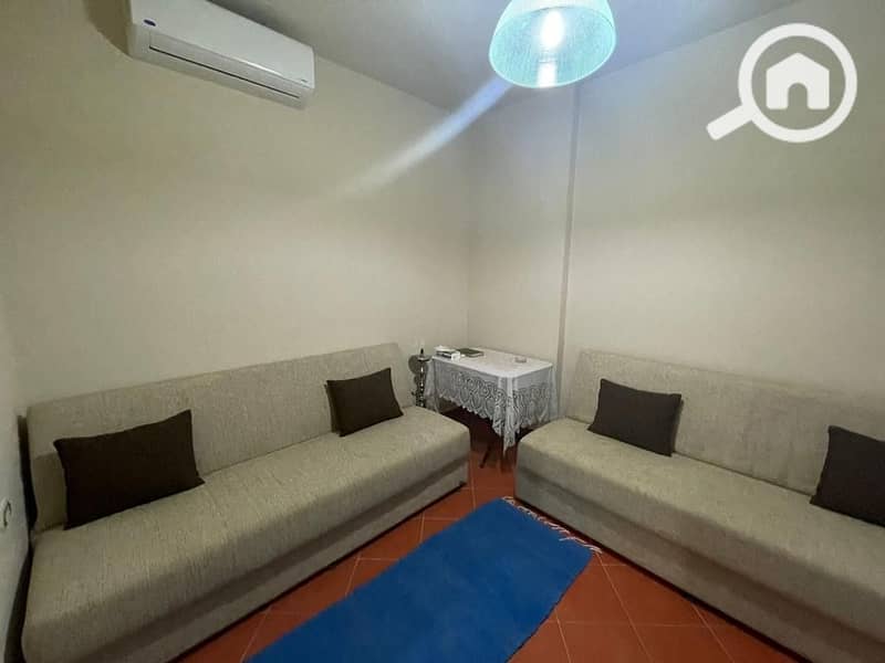 12 1b8cab07-1ee3-4a26-bf8f-5c374664d02d. jpeg