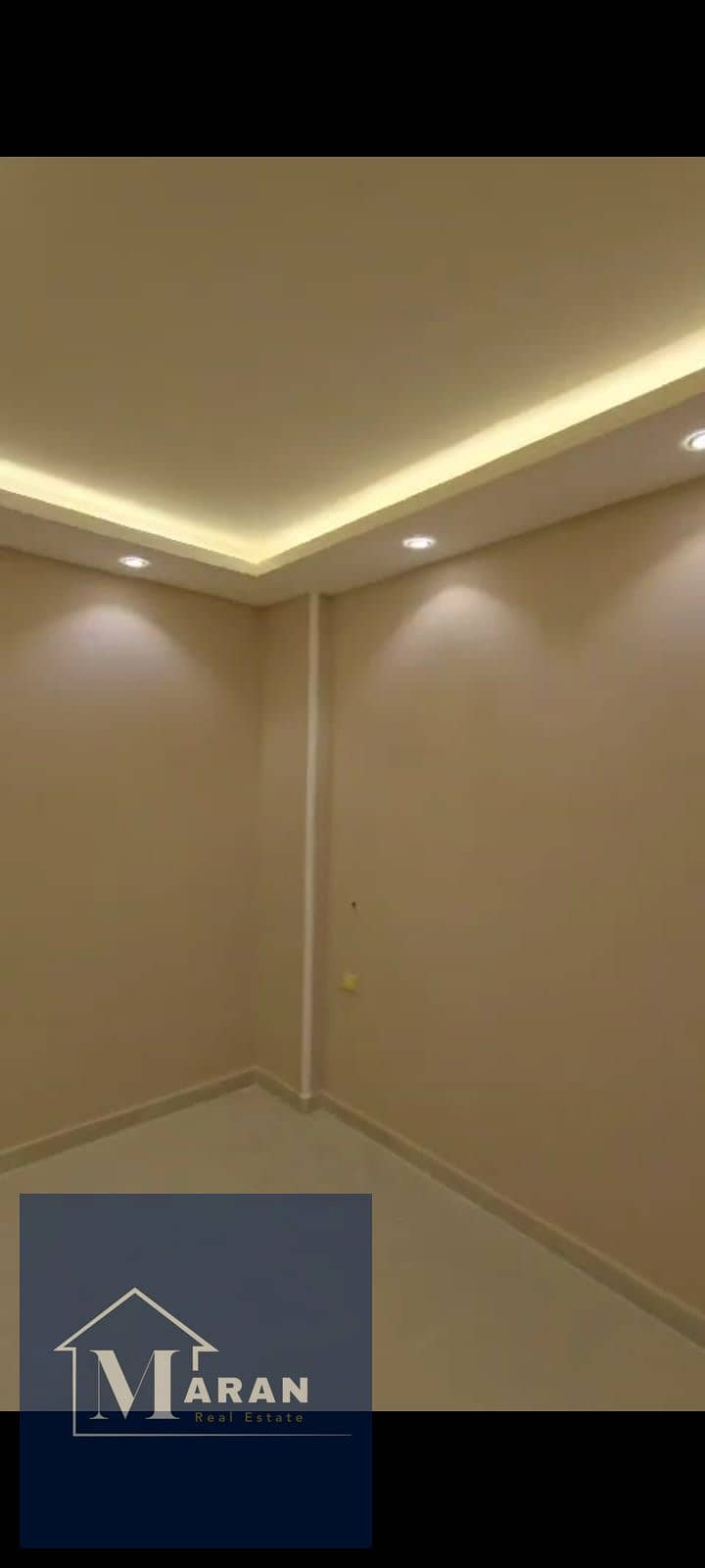 15 b93ffc5d-75c8-4ded-8b59-b2e4f1db4e4a. jpg