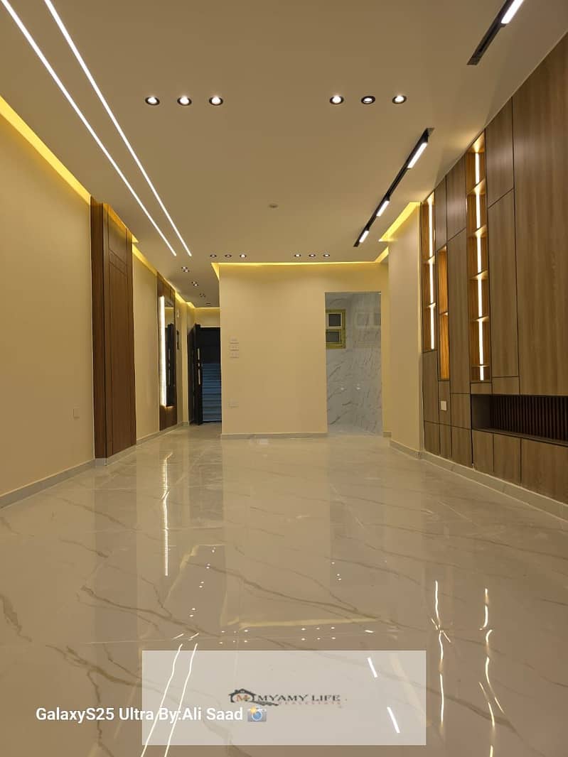 18 WhatsApp Image 2025-11-22 at 9.31. 19 PM. jpeg