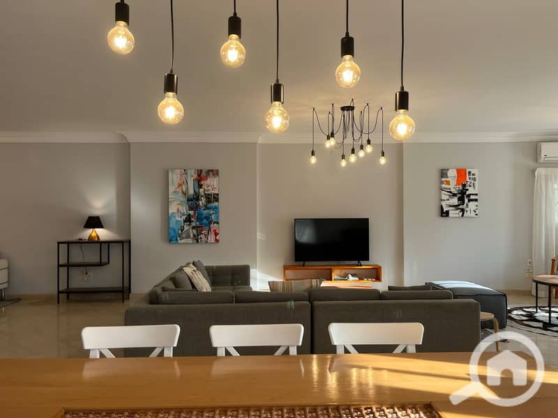 14 47f9a5cb-a5f3-486c-b818-19692974fa26. jpeg