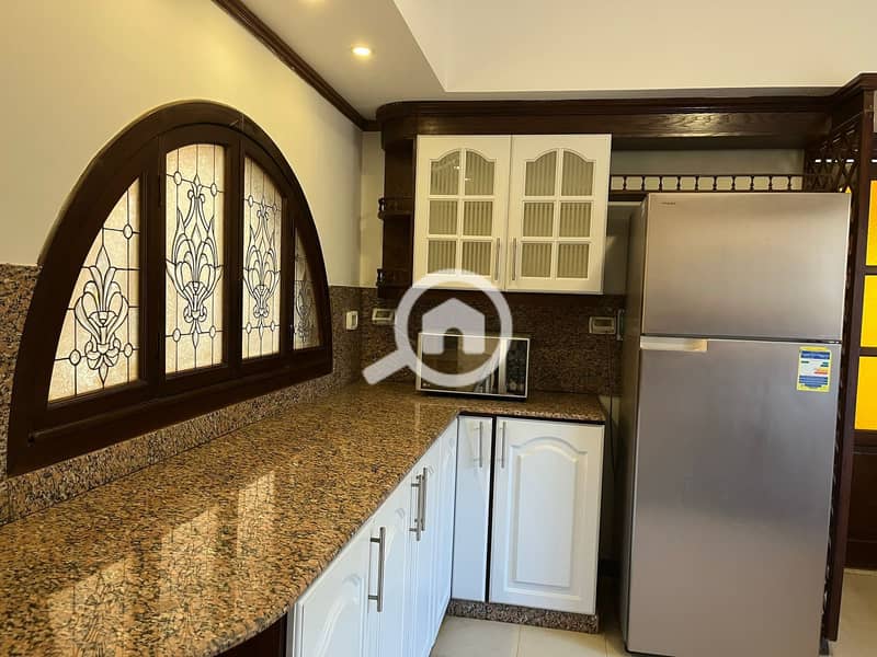 15 c2a80ccd-580e-4ebc-a3b9-9ed9a88eb28c. jpeg