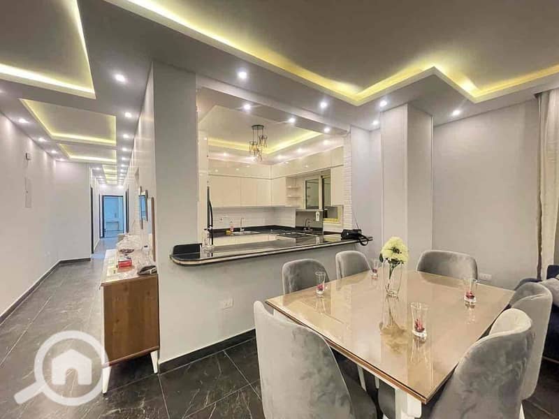 302725b2-a5a0-4ea1-aee2-aa6ebe67c2a6. jpg