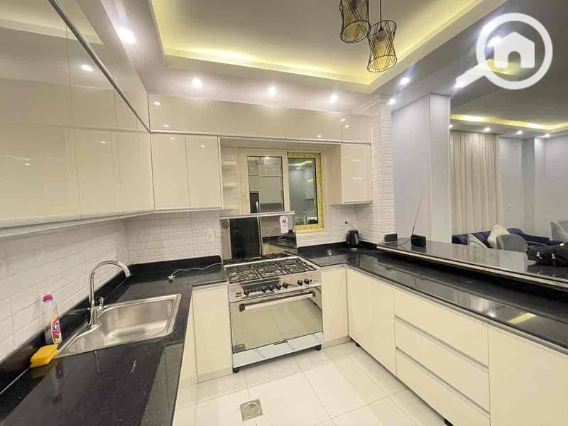 4 ee1d8ed9-3037-4d7e-b6cf-af94aa0458b2. jpg