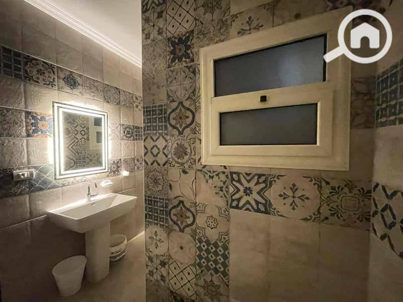 9 abff2f53-4689-4ee6-bf3b-1d8ab3cb7d35. jpg