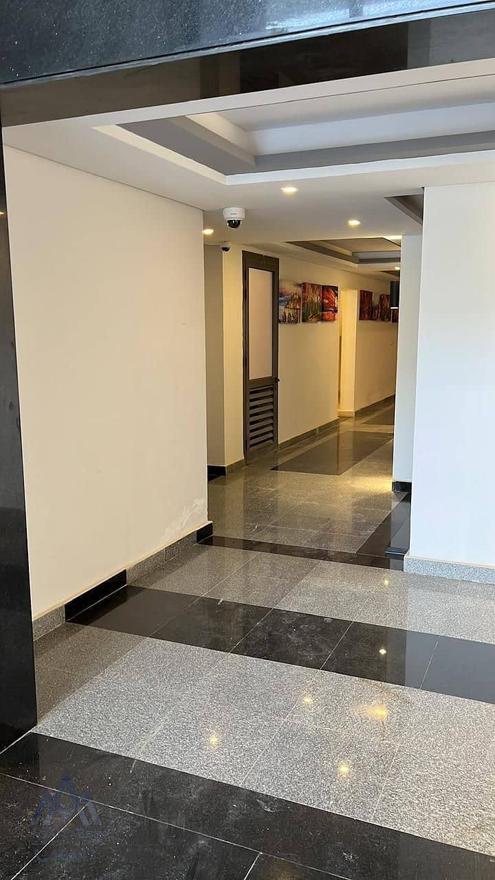 3 22a18209-a76c-47e6-8a95-2e00c41f3c7f. jpg