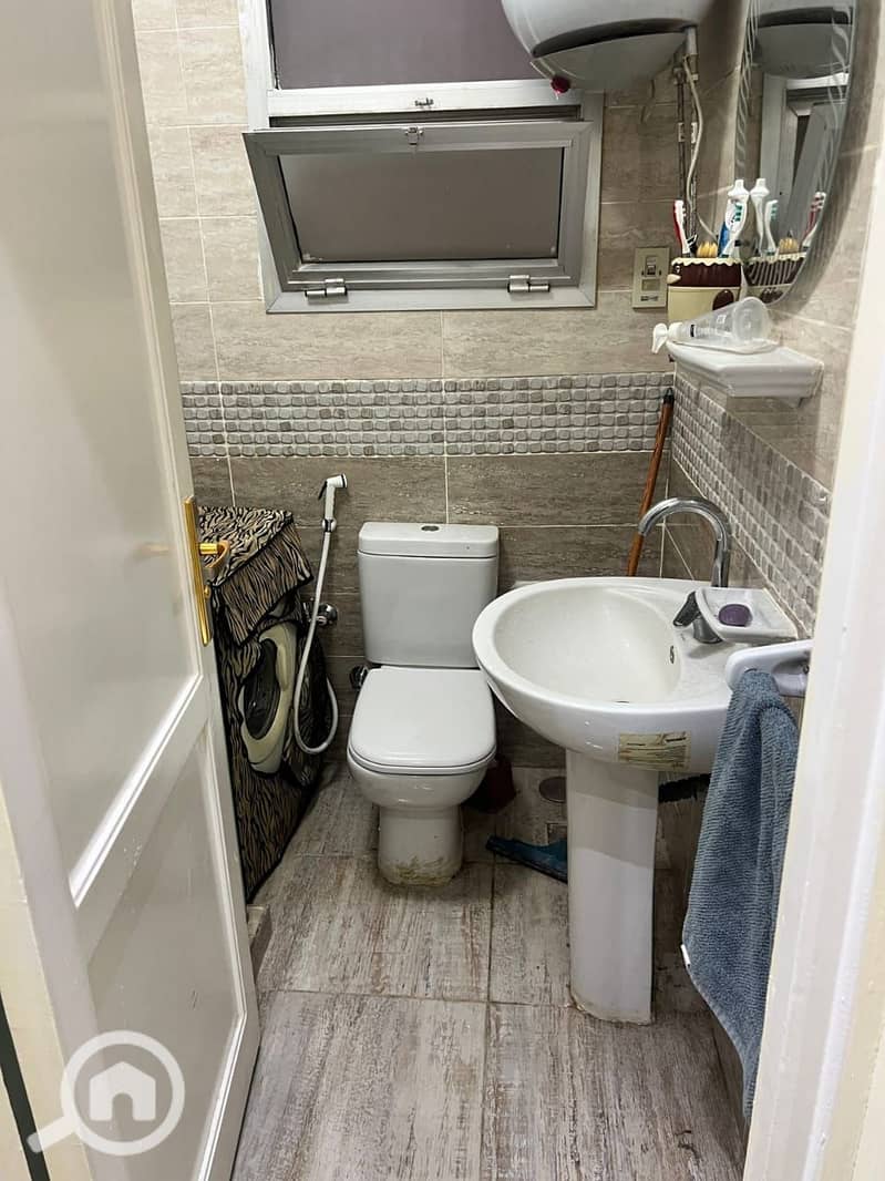 12 fdde42c2-3343-4735-86b6-fc7c55d6a18e. jpg