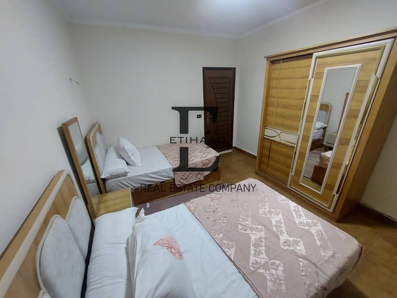 13 c8113c7e-bb6e-4329-80d1-23930b6602d8. jpeg