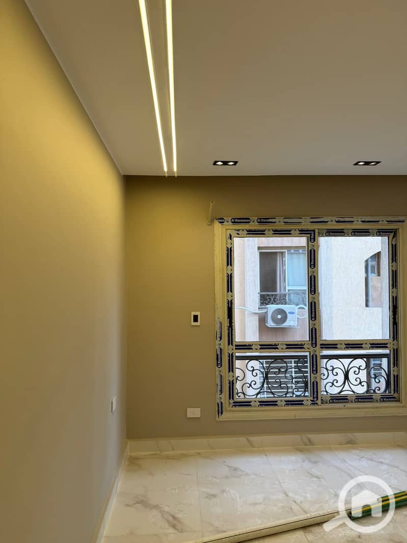 4 f653755f-2dff-4d4a-a5d2-d5d4c0275e27. jpg